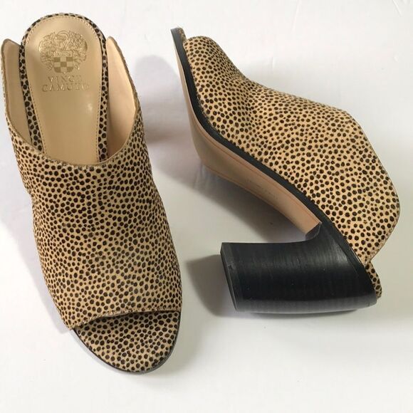 Vince Camuto Mesella Peep-Toe Mules Size: 8W - Picture 6 of 9